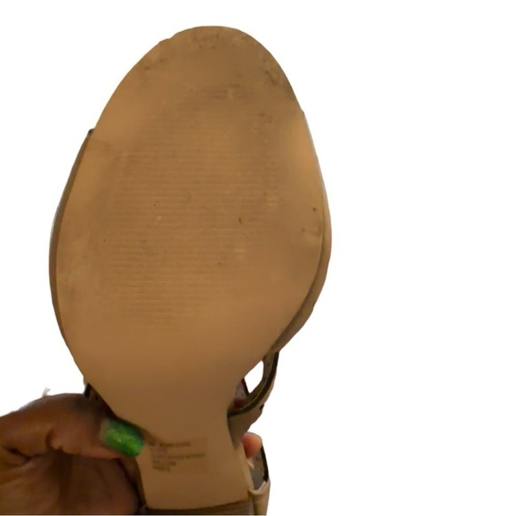 XOXO Womens Beamer Faux Leather Laser Cut Heel Sandals Tan - Picture 9 of 9